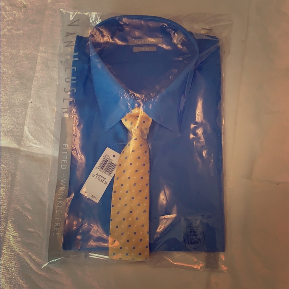 NWT Van Heusen Fitted dress shirt with tie